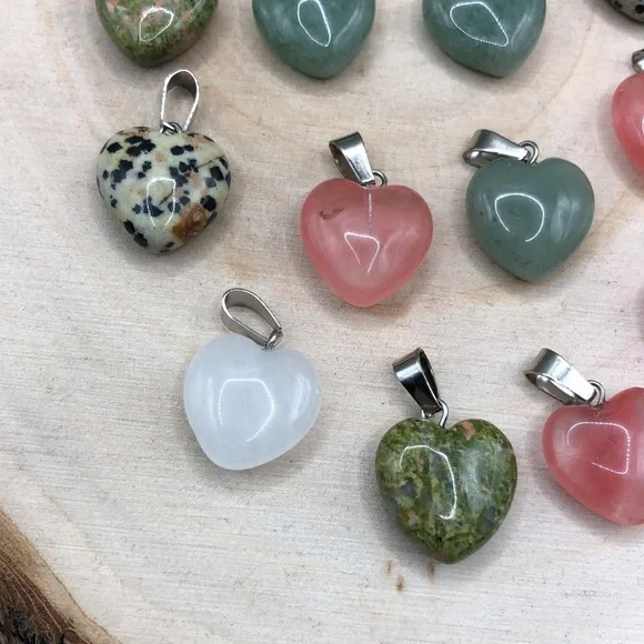 Bundle lot 13 stone gemstone heart pendants or charms boho romantic colorful - Picture 6 of 8